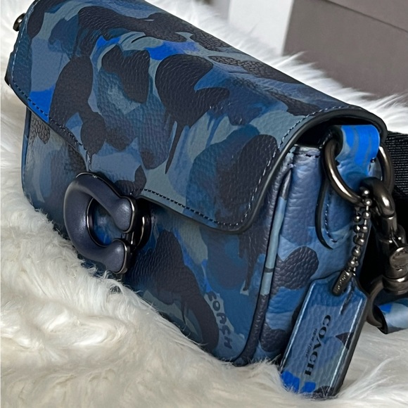 💰SOLD - CC104 - Coach Soft Tabby Crossbody 18 with Camo Print - Picture 3 of 12